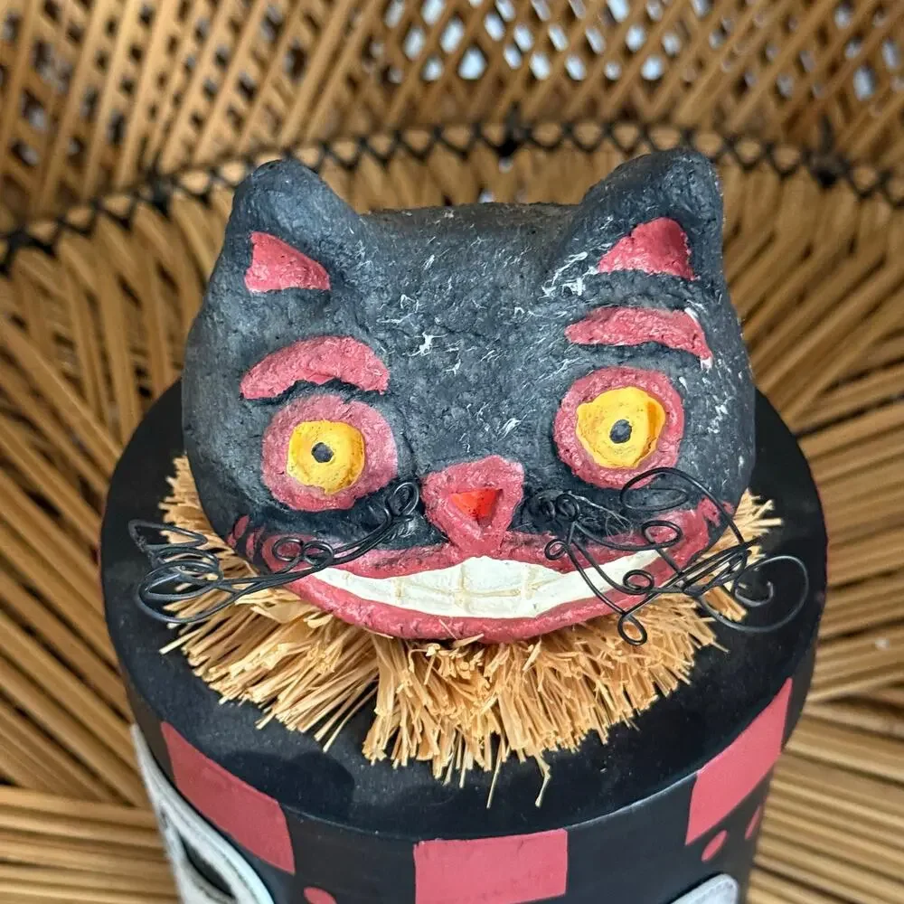 Vintage Style Paper Mache round box with black cat head 